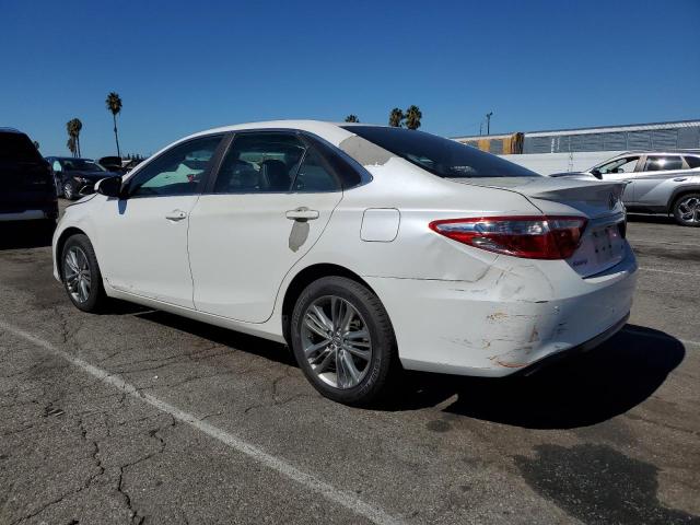 4T1BF1FK0FU050562 - 2015 TOYOTA CAMRY LE WHITE photo 2