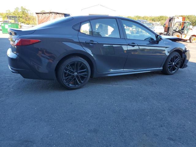 4T1DAACKXSU034097 - 2025 TOYOTA CAMRY XSE ნაცრისფერი ფოტო 3