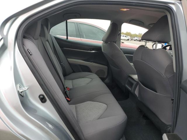 4T1R11AK0NU681184 - 2022 TOYOTA CAMRY LE ვერცხლისფერი ფოტო 10