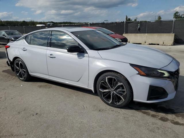 1N4BL4CV9PN352110 - 2023 NISSAN ALTIMA SR Boz foto 4