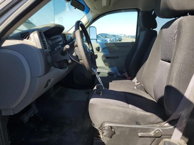 1GB2CVCG0BZ282715 - 2011 CHEVROLET SILVERADO C2500 HEAVY DUTY WHITE photo 7