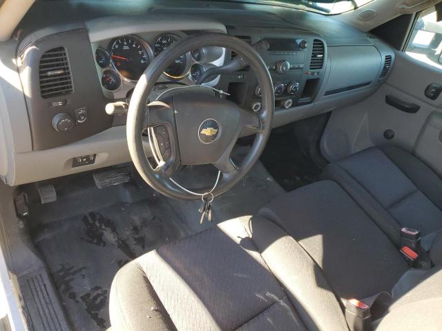 1GB2CVCG0BZ282715 - 2011 CHEVROLET SILVERADO C2500 HEAVY DUTY WHITE photo 8