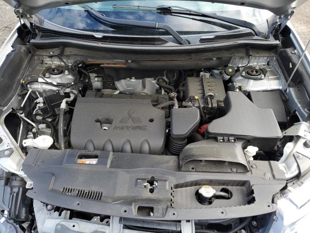 JA4AD3A34KZ046684 - 2019 MITSUBISHI OUTLANDER SE 银色 照片 12