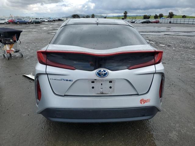 JTDKARFP1H3039009 - 2017 TOYOTA PRIUS PRIM 银色 照片 6