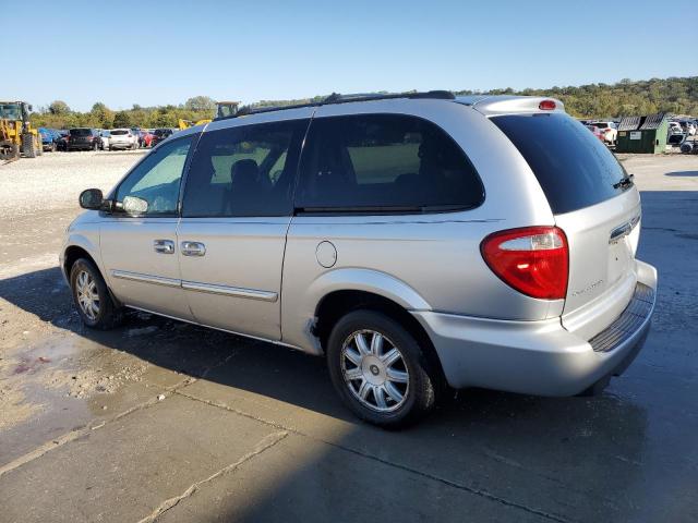 2C4GP54L45R145325 - 2005 CHRYSLER TOWN & COU TOURING Silber Foto 2
