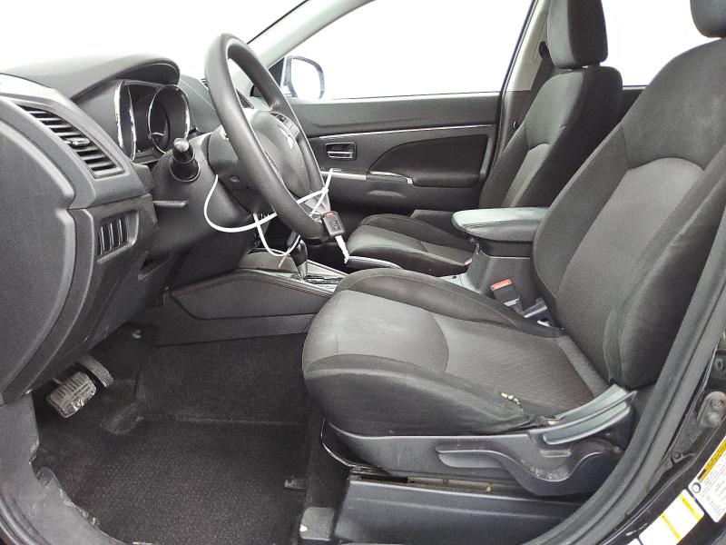 JA4AP3AUXJU021249 - 2018 MITSUBISHI OUTLANDER ES Qara foto 7