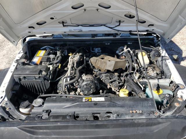 1C4HJWDG2GL121454 - 2016 JEEP WRANGLER U SPORT Белый фото 11