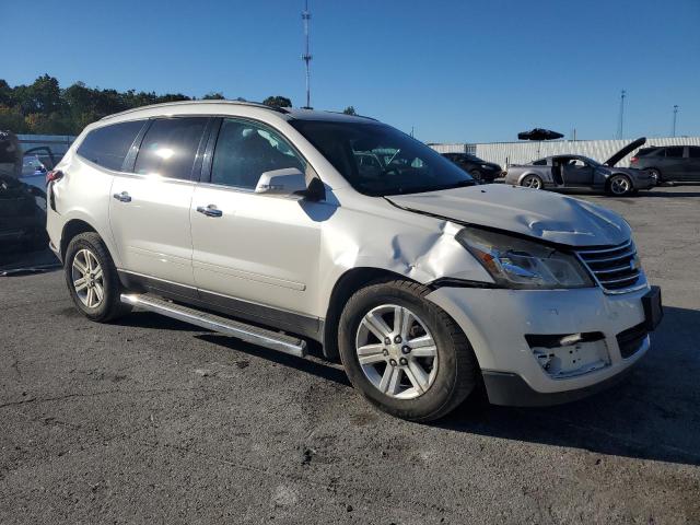 1GNKRGKD6EJ353620 - 2014 CHEVROLET TRAVERSE LT WHITE photo 4