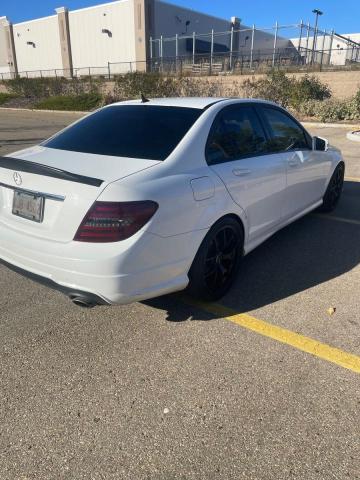 WDDGF8AB4EA900970 - 2014 MERCEDES-BENZ C 300 4MATIC WHITE photo 4