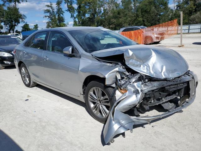 4T1BF1FK7FU106173 - 2015 TOYOTA CAMRY LE SILVER photo 4