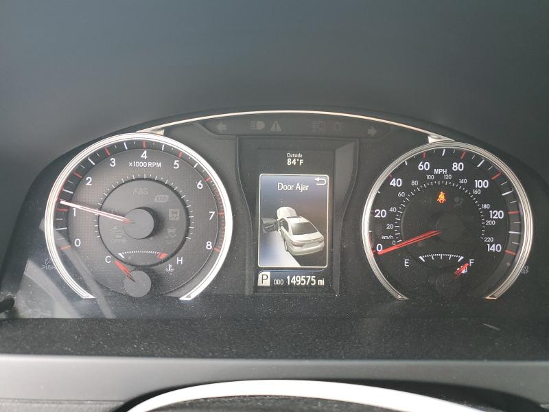 4T1BK1FK1FU567722 - 2015 TOYOTA CAMRY XSE WHITE photo 9