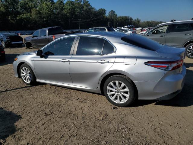 4T1B11HK6KU679524 - 2019 TOYOTA CAMRY L ვერცხლისფერი ფოტო 2