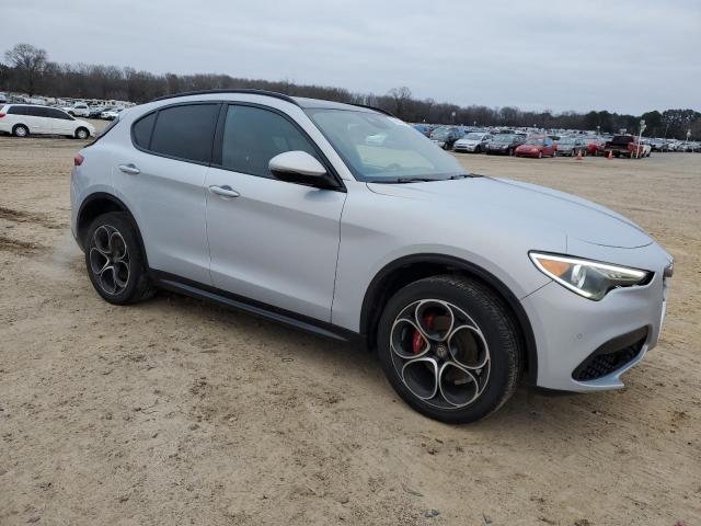 ZASPAKBN5M7D14943 - 2021 ALFA ROMEO STELVIO TI ნაცრისფერი ფოტო 4