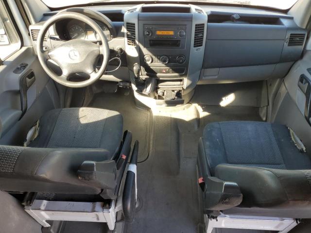 WD3PE8CC3D5769132 - 2013 MERCEDES-BENZ SPRINTER 2500 Սպիտակ լուսանկար 8