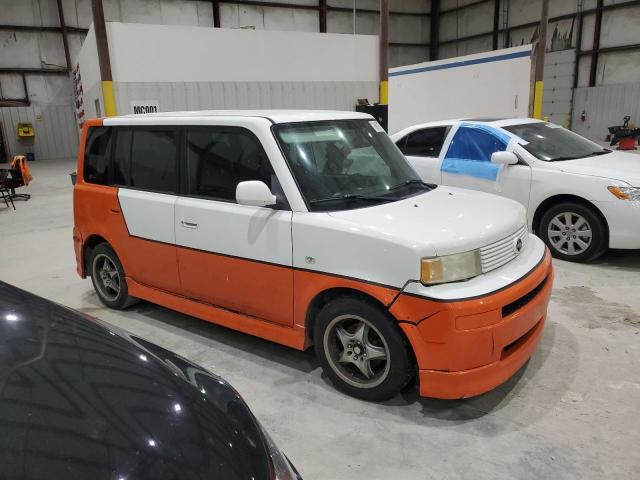 JTLKT324350173492 - 2005 TOYOTA SCION XB TWO TONE photo 4