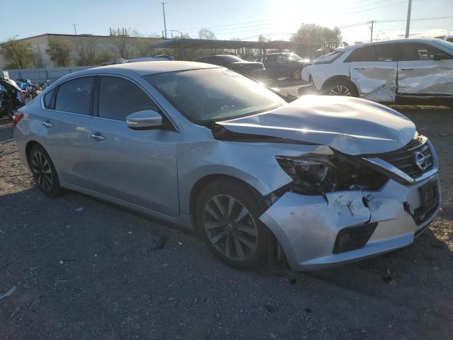 1N4AL3AP8HC228465 - 2017 NISSAN ALTIMA 2.5 ვერცხლისფერი ფოტო 4