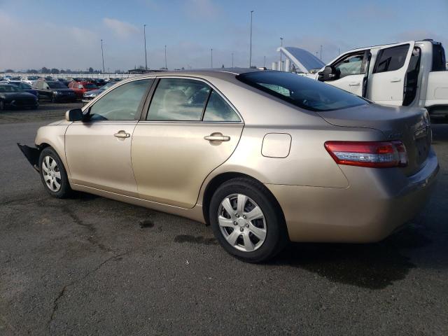 4T1BF3EK1AU028138 - 2010 TOYOTA CAMRY BASE GOLD photo 2