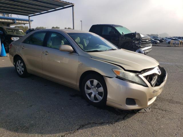 4T1BF3EK1AU028138 - 2010 TOYOTA CAMRY BASE GOLD photo 4