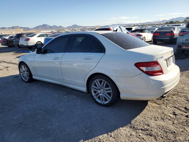 WDDGF54X28R017154 - 2008 MERCEDES-BENZ C 300 WHITE photo 2