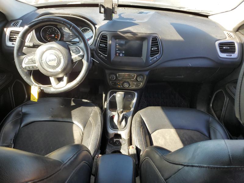 3C4NJCBB9JT124145 - 2018 JEEP COMPASS LATITUDE Noir photo 8