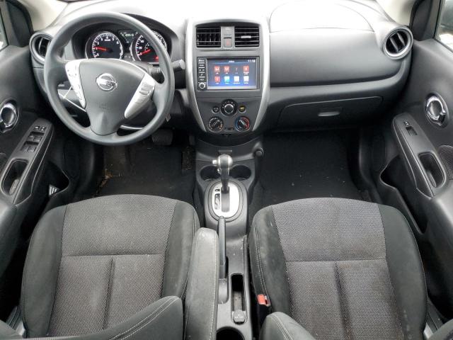 3N1CN7APXKL832750 - 2019 NISSAN VERSA S Grau Foto 8