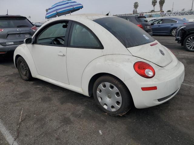3VWPG3AG7AM015470 - 2010 VOLKSWAGEN NEW BEETLE WHITE photo 2