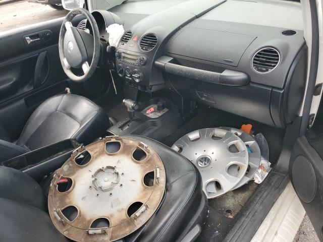 3VWPG3AG7AM015470 - 2010 VOLKSWAGEN NEW BEETLE WHITE photo 8