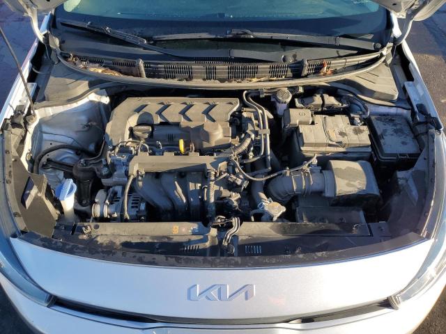3KPA24AD3NE485871 - 2022 KIA RIO LX SILVER photo 11
