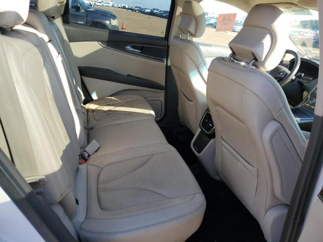 2LMPJ6LR1HBL15425 - 2017 LINCOLN MKX RESERVE Weiß Foto 11