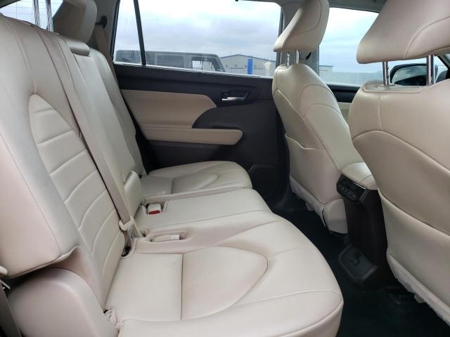 5TDGZRAH7NS558445 - 2022 TOYOTA HIGHLANDER XLE BLACK photo 11