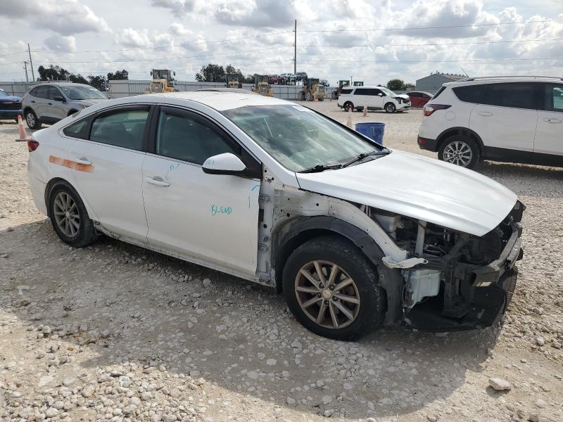 5NPE24AF5JH665913 - 2018 HYUNDAI SONATA SE WHITE photo 4