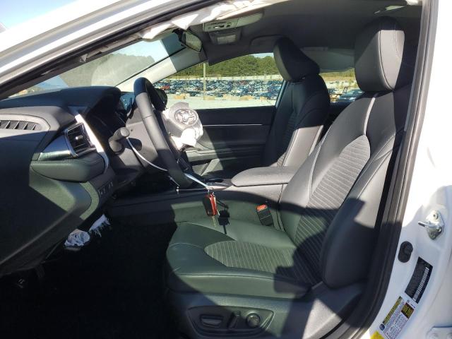 4T1G11AK8RU886538 - 2024 TOYOTA CAMRY SE NIGHT SHADE WHITE photo 7