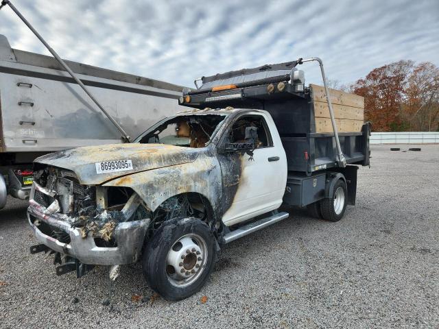 3C7WRNAL7JG237946 - 2018 RAM 5500 白色 照片 2