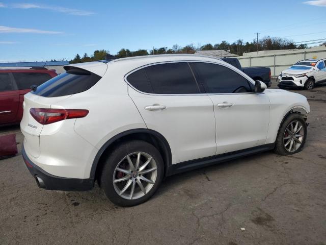 ZASFAKBN1J7B74851 - 2018 ALFA ROMEO STELVIO TI WHITE photo 3