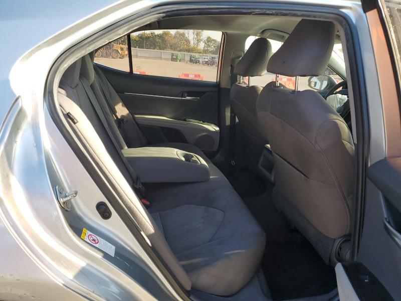 4T1B11HK1KU721954 - 2019 TOYOTA CAMRY L SILVER photo 10