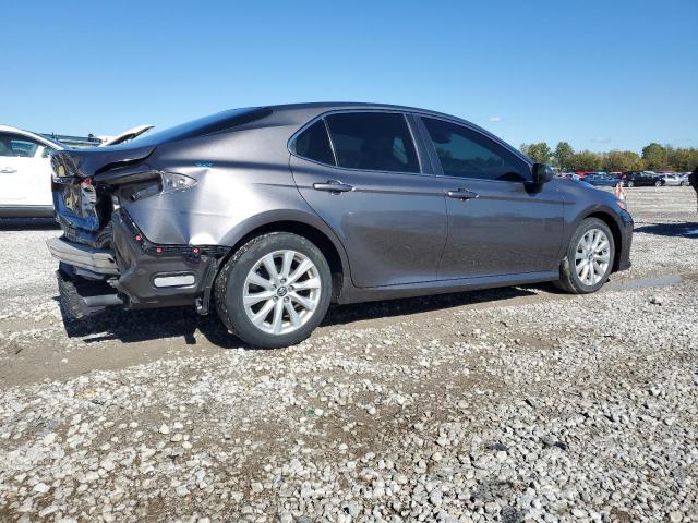 4T1B11HKXJU020456 - 2018 TOYOTA CAMRY L GRAY photo 3