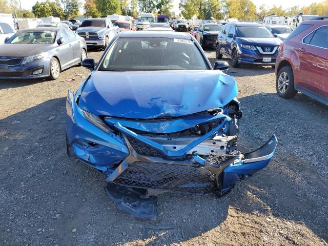 4T1B61HK6KU258565 - 2019 TOYOTA CAMRY XSE Blau Foto 5