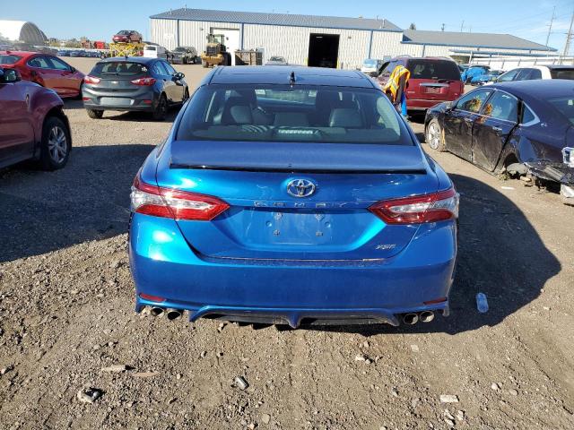 4T1B61HK6KU258565 - 2019 TOYOTA CAMRY XSE Blau Foto 6