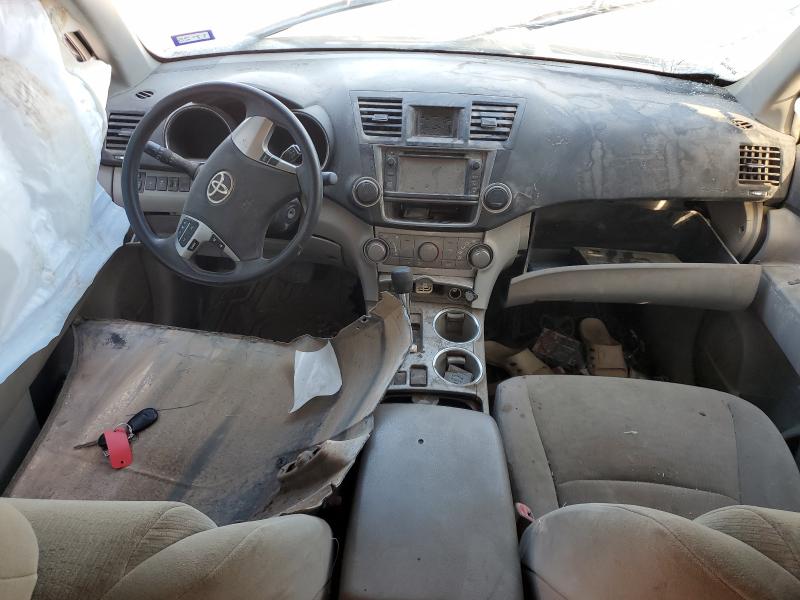 5TDZA3EH4DS031758 - 2013 TOYOTA HIGHLANDER BASE თეთრი ფოტო 8