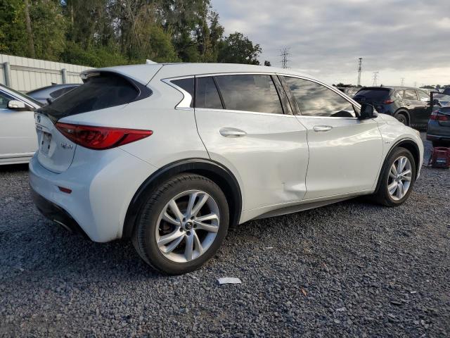 SJKCH5CPXJA056466 - 2018 INFINITI QX30 BASE 米色 照片 3