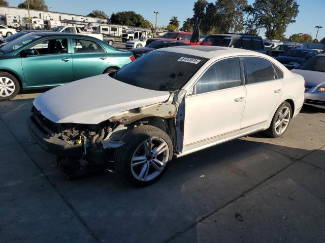2015 VOLKSWAGEN PASSAT SE, 