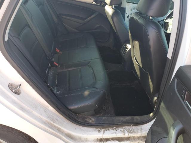 1VWBV7A33FC098151 - 2015 VOLKSWAGEN PASSAT SE WHITE photo 10