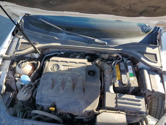 1VWBV7A33FC098151 - 2015 VOLKSWAGEN PASSAT SE WHITE photo 11