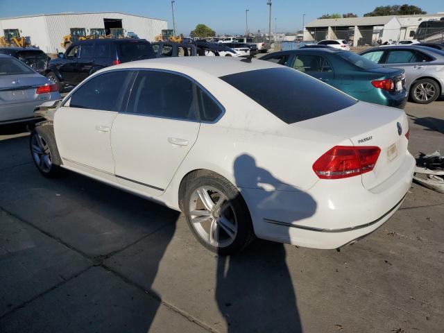 1VWBV7A33FC098151 - 2015 VOLKSWAGEN PASSAT SE WHITE photo 2
