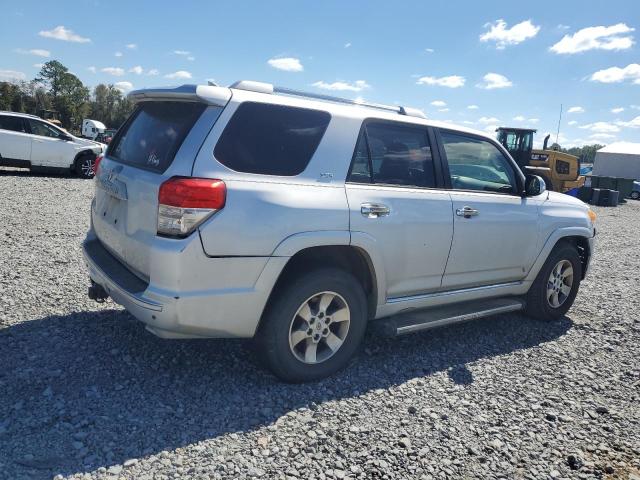 JTEZU5JR2D5050361 - 2013 TOYOTA 4RUNNER SR5 ვერცხლისფერი ფოტო 3