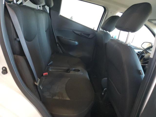 KL8CD6SA9JC450961 - 2018 CHEVROLET SPARK 1LT WHITE photo 10