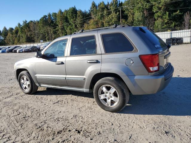1J8GR48K57C652163 - 2007 JEEP GRAND CHER LAREDO GRAY photo 2