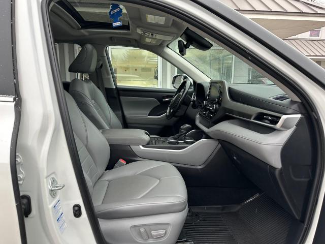 5TDGZRBH7MS531422 - 2021 TOYOTA HIGHLANDER XLE WHITE photo 5