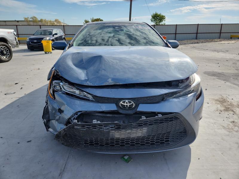 5YFHPRAE7LP029034 - 2020 TOYOTA COROLLA LE Gümüş foto 5