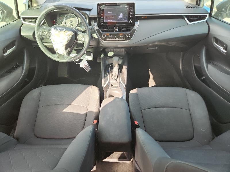 5YFHPRAE7LP029034 - 2020 TOYOTA COROLLA LE Gümüş foto 8